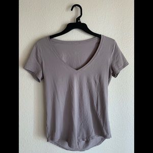 Lululemon V Shirt